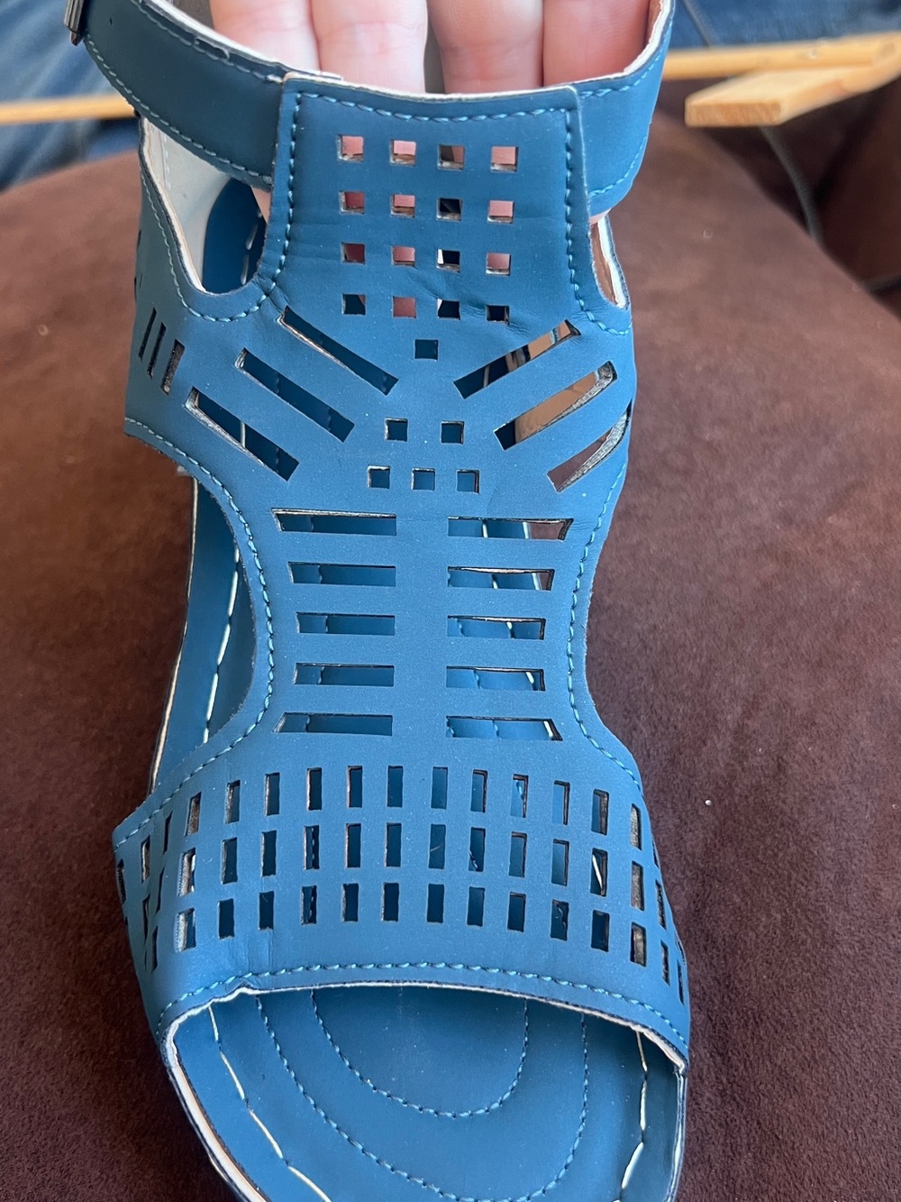 Navy Blue Cutout Block Heel Sandals – Size 40 (EU 40 / US 9) - Picture 10 of 11